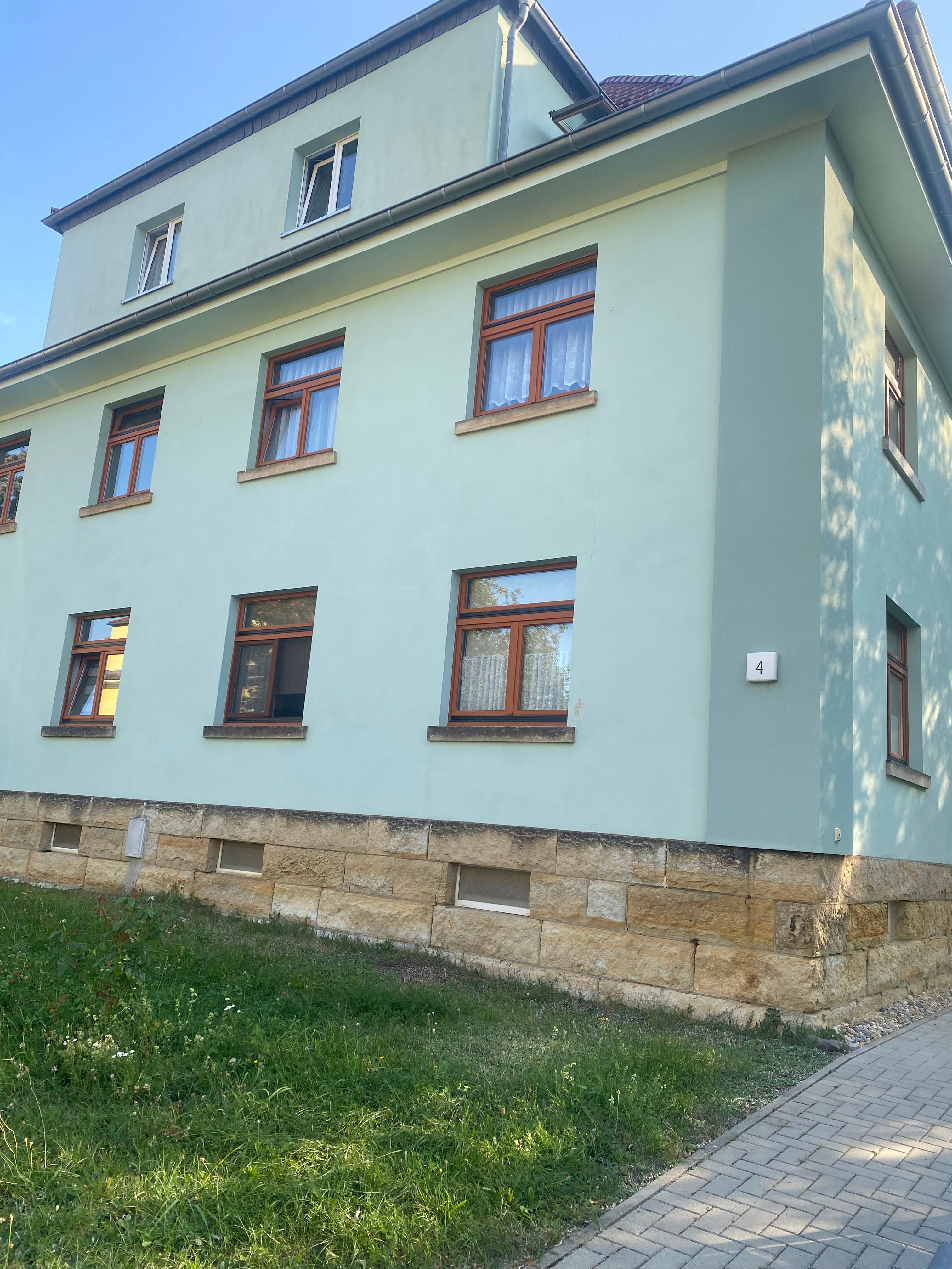 Wohnung zur Miete 330 € 2 Zimmer 48 m²<br/>Wohnfläche 1.<br/>Geschoss ab sofort<br/>Verfügbarkeit G.-Hauptmann-Str.4 Pirna Pirna 01796