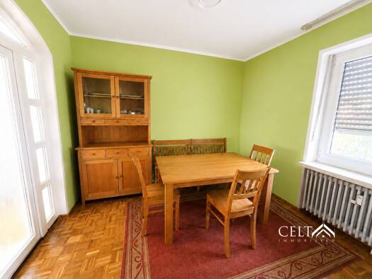 Wohnung zum Kauf 255.000 € 3 Zimmer 92 m² 1. Geschoss Straubing Straubing 94315