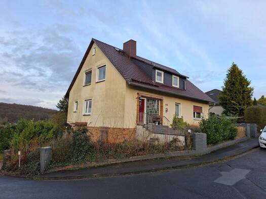 Einfamilienhaus zum Kauf 282.500 € 7 Zimmer 160 m² 604 m² Grundstück frei ab 01.01.2027 Simmershausen Fuldatal 34233