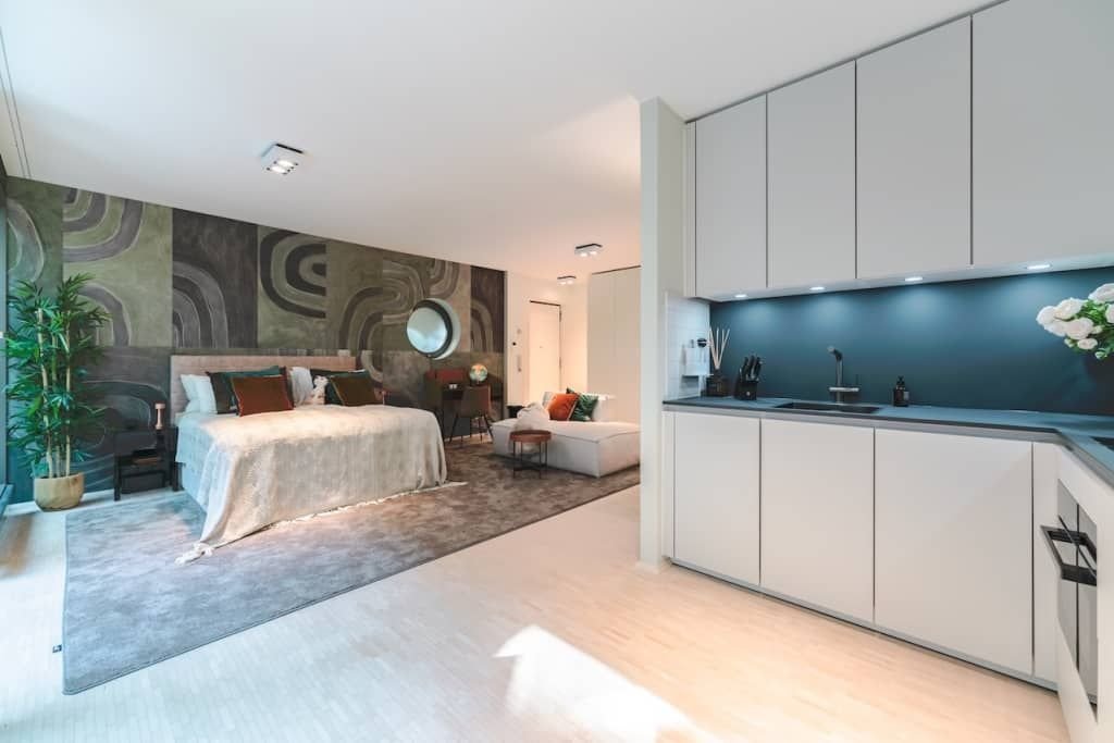 Wohnung zur Miete Wohnen auf Zeit 2.350 € 1 Zimmer 48 m²<br/>Wohnfläche 01.02.2025<br/>Verfügbarkeit Brönnerstraße Innenstadt Frankfurt am Main 60313