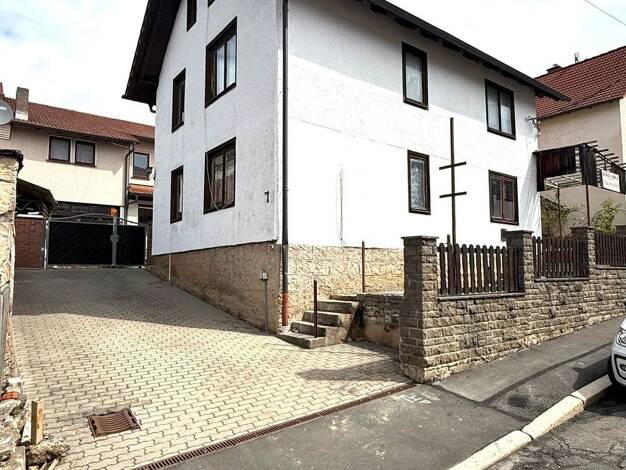 Mehrfamilienhaus zum Kauf 140.000 € 10 Zimmer 285 m² 450 m² Grundstück Meiningen 98617