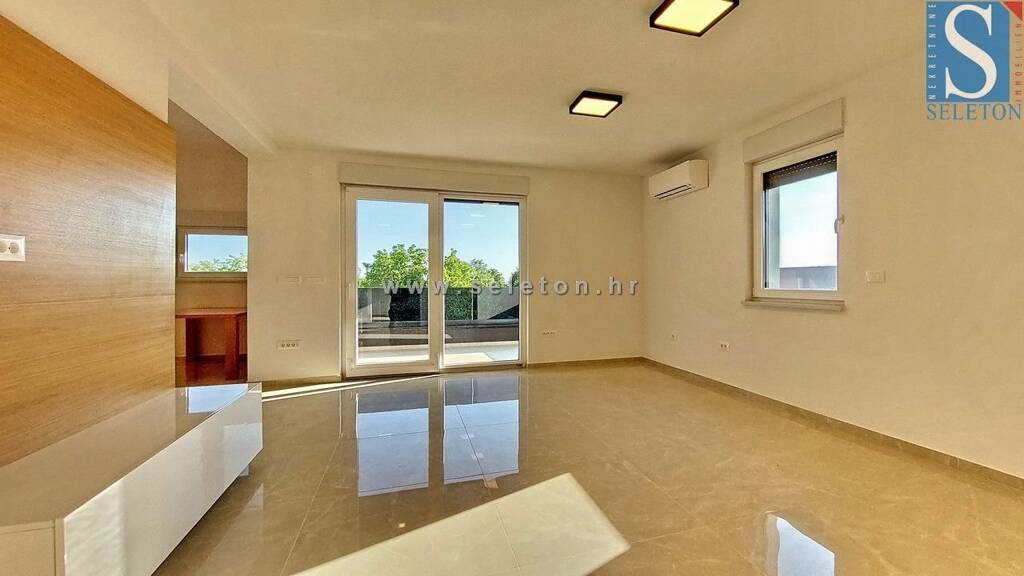 Wohnung zum Kauf 300.000 € 3 Zimmer 80 m² 1. Geschoss Porec