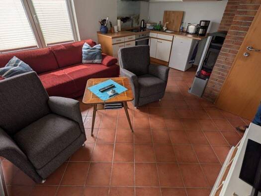 Doppelhaushälfte zum Kauf 92.000 € 2 Zimmer 40 m² 277 m² Grundstück frei ab sofort Güstrow Güstrow 18273