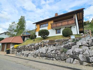 Einfamilienhaus zum Kauf 448.000 € 7 Zimmer 204 m² 681 m² Grundstück Stadtgebiet Vöhrenbach 78147