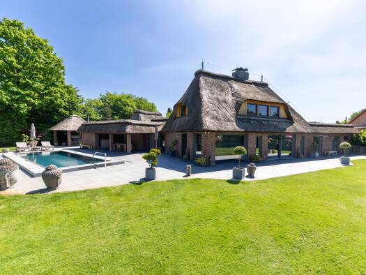 Haus zum Kauf 2.700.000 € 5 Zimmer 275,1 m² 2.995 m² Grundstück Mühbrook 24582