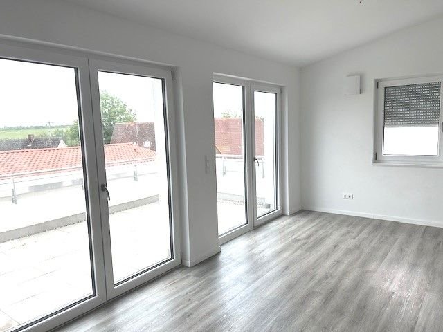 Penthouse zur Miete 1.150 € 3,5 Zimmer 95 m²<br/>Wohnfläche Gröningen Satteldorf 74589