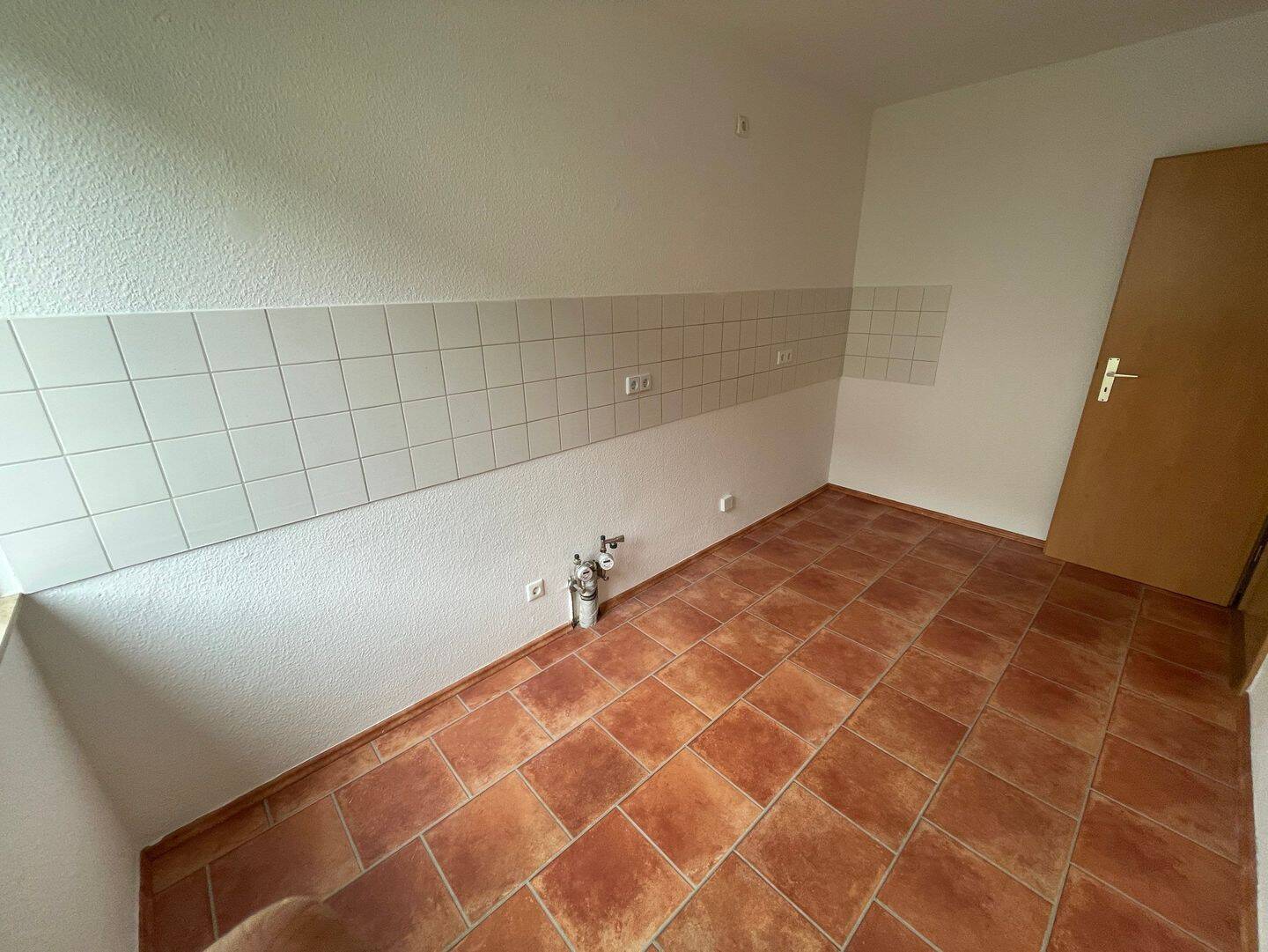 SUPER! schöne Lage und 2 Räume mit Balkon- Was will man mehr!? – Beethovenstr. 52a we 2, 9130 Chemnitz – Vorschaubild 10