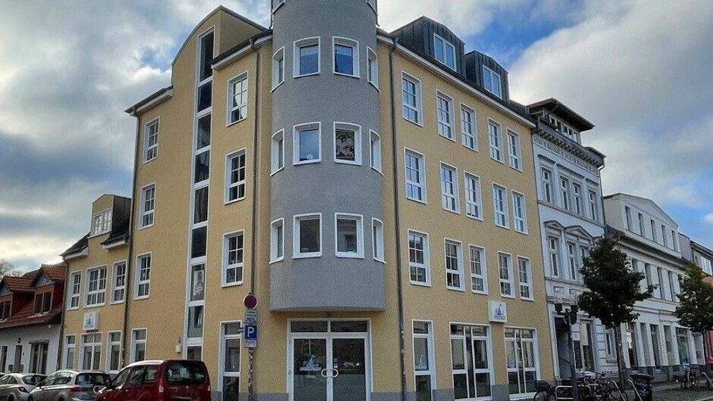 Wohnung zur Miete 630 € 2 Zimmer 64 m² 2. Geschoss frei ab sofort Innenstadt Greifswald 17489