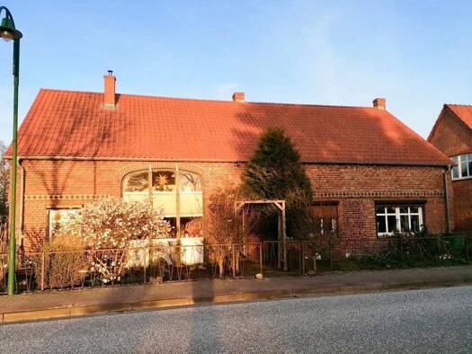 Einfamilienhaus zum Kauf 289.000 € 4,5 Zimmer 140 m² 3.428 m² Grundstück Glaisin Ludwigslust 19288