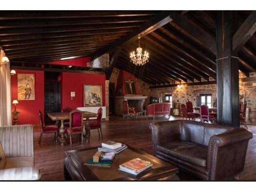 Villa zum Kauf 950.000 € 7 Zimmer 692 m² 308 m² Grundstück >C. Coso > Montánchez 10170