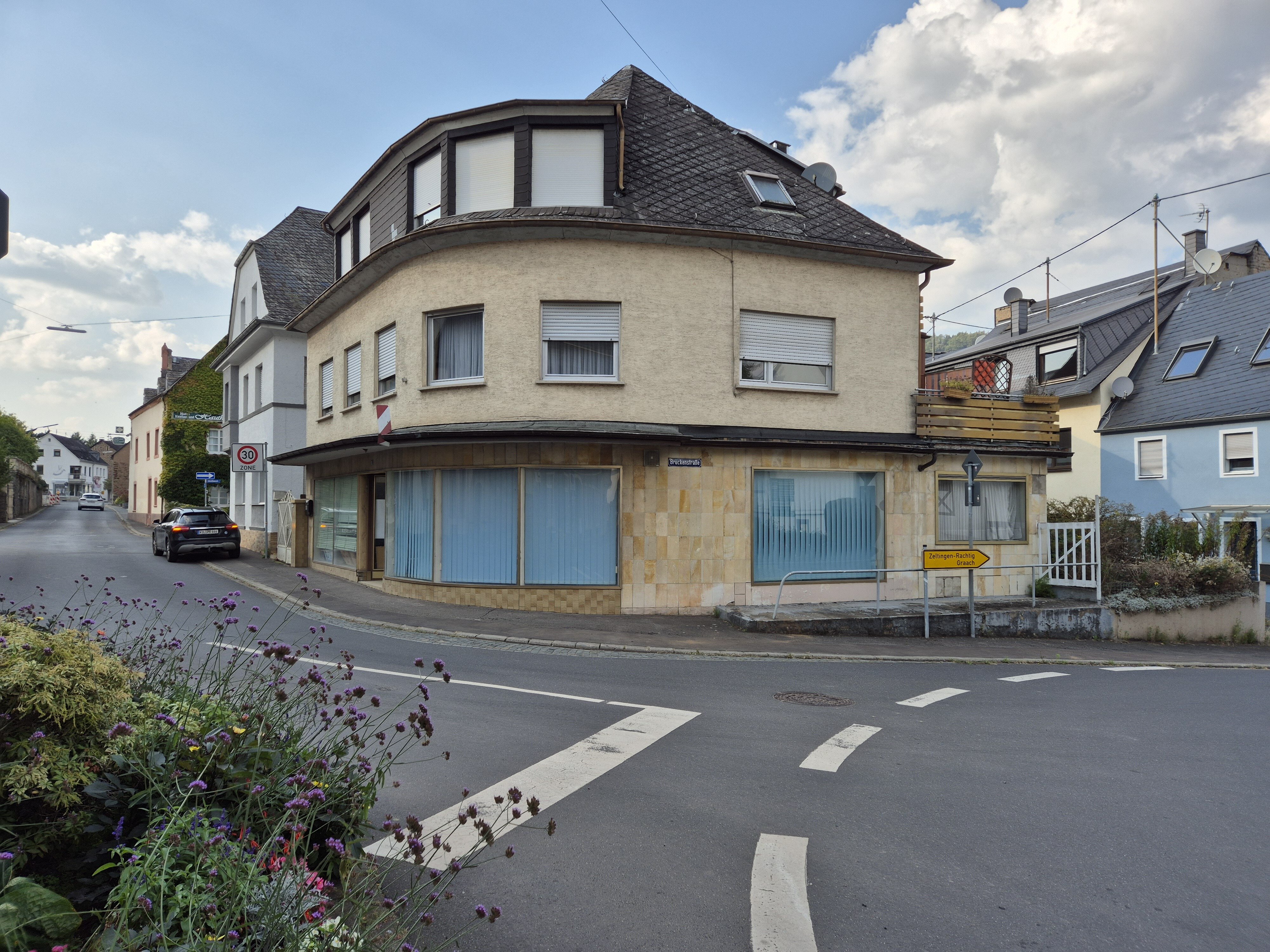 Haus zum Kauf 189.000 € 7 Zimmer 146 m²<br/>Wohnfläche 285 m²<br/>Grundstück Wehlen Bernkastel-Kues 54470