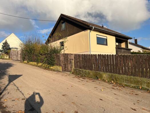 Einfamilienhaus zum Kauf provisionsfrei 355.000 € 7 Zimmer 160 m² 614 m² Grundstück Kesseltalstraße 46 Oppertshofen Tapfheim 86660