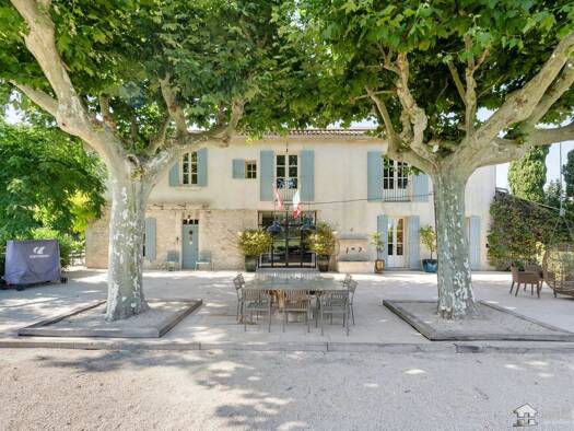 Einfamilienhaus zum Kauf 1.900.000 € 9 Zimmer 320 m² 19.584 m² Grundstück EYRAGUES 13630