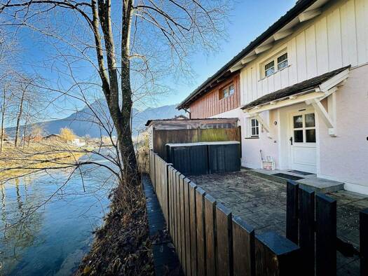 Doppelhaushälfte zum Kauf 675.000 € 4 Zimmer 135 m² 271 m² Grundstück frei ab 01.06.2026 Kiefersfelden 83088