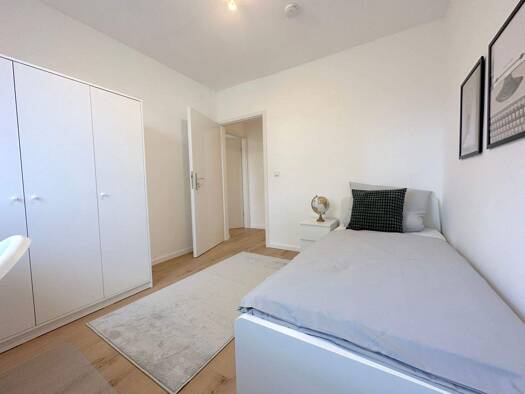 Studio zur Miete 490 € 1 Zimmer 30 m² 3. Geschoss frei ab sofort Albert-Blank-Straße 28A Sindlingen Frankfurt am Main 65931