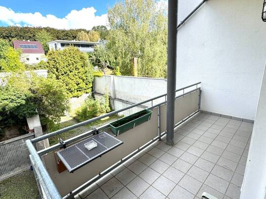 Wohnung zur Miete 389 € 2 Zimmer 64,8 m² 2. Geschoss frei ab sofort Altenburger-Str. Ostviertel Gera 07545