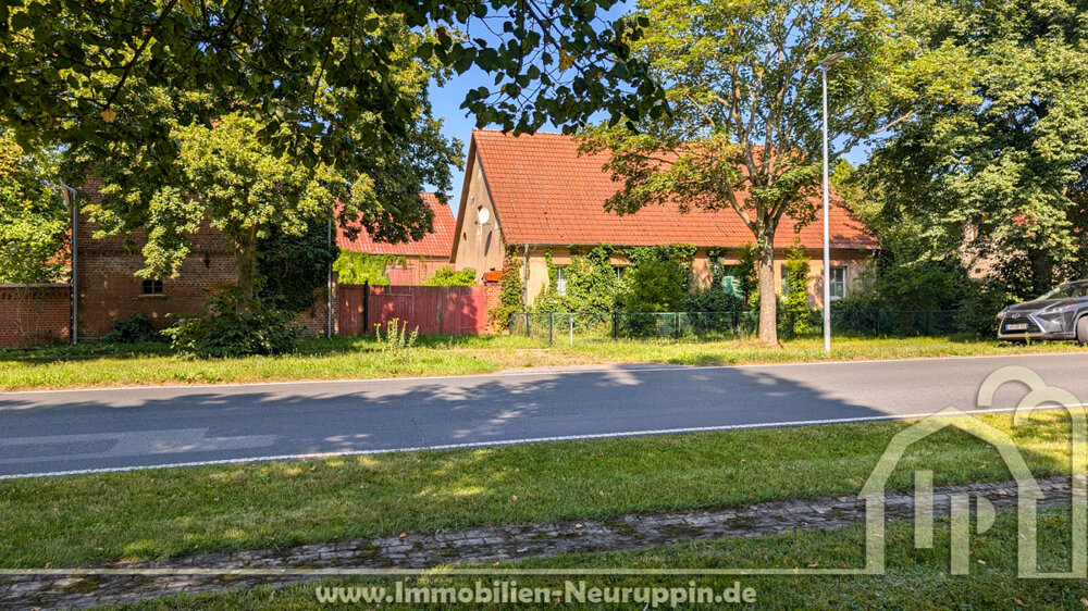 Bauernhaus zum Kauf 299.000 € 6 Zimmer 166 m²<br/>Wohnfläche 6.842 m²<br/>Grundstück Banzendorf Lindow (Mark) / Banzendorf 16835