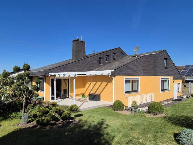 Haus zum Kauf 498.000 € 6 Zimmer 280 m² 854 m² Grundstück frei ab sofort Herforst 54662