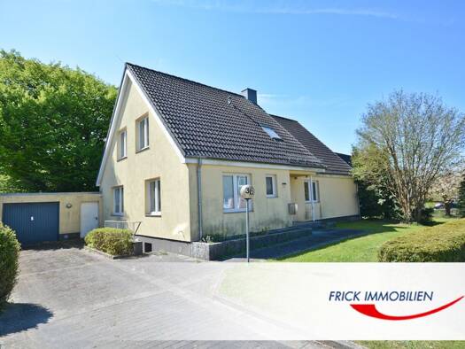 Einfamilienhaus zum Kauf 359.000 € 8 Zimmer 187,4 m² 1.276 m² Grundstück frei ab sofort Bad Schwartau 23611