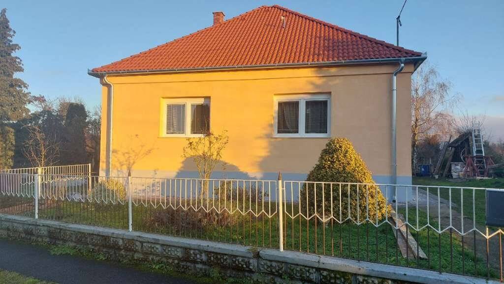 Einfamilienhaus zum Kauf 150.000 € 4 Zimmer 100 m² 7.500 m² Grundstück Felsömarac 9918