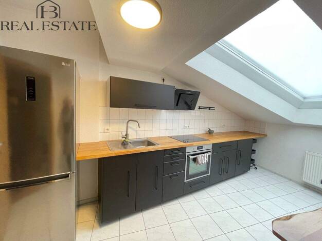 Wohnung zur Miete 640 € 3 Zimmer 77,9 m² frei ab 01.04.2026 Olvenstedter Straße 30 Stadtfeld Ost Magdeburg 39108