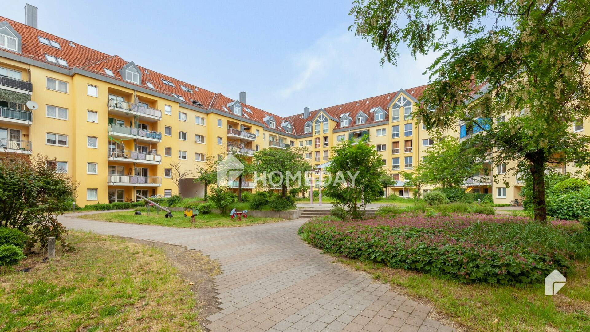 Attraktive 2-Zimmer-Wohnung mit Balkon und TG-Stellplatz in Fürth