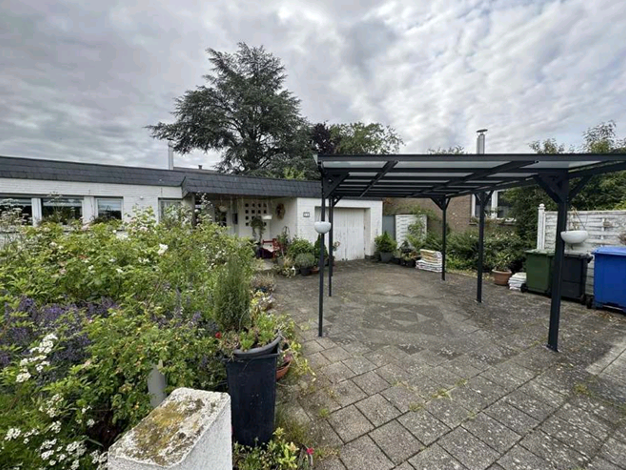 Bungalow zum Kauf 230.000 € 4 Zimmer 105 m² 601 m² Grundstück frei ab sofort Dunantstraße 11 Düren 52355