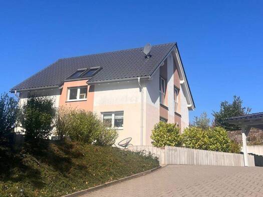 Haus zum Kauf 495.000 € 151 m² 769 m² Grundstück Friedewald 36289