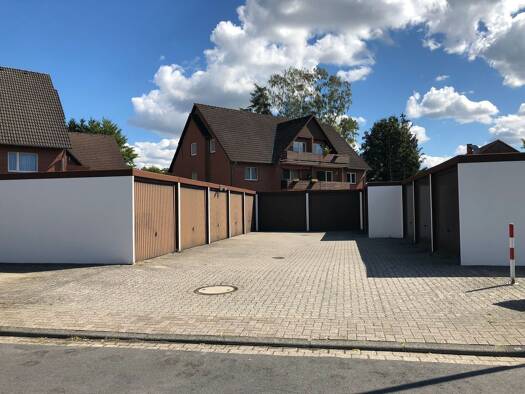 Garage zur Miete provisionsfrei 75 € Wittenbergstraße 6 Garßen Celle 29229