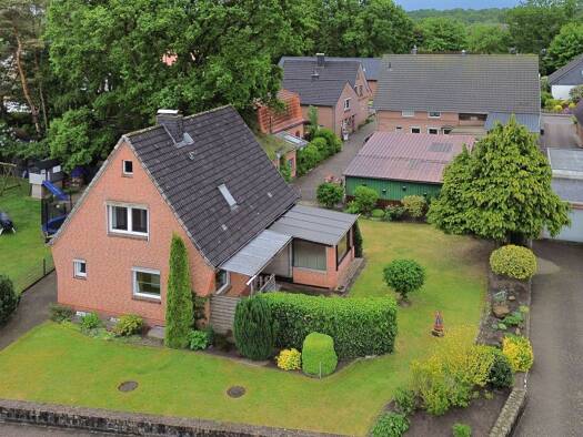 Haus zum Kauf 259.000 € 4 Zimmer 95 m² 704 m² Grundstück frei ab sofort Osterrönfeld 24783