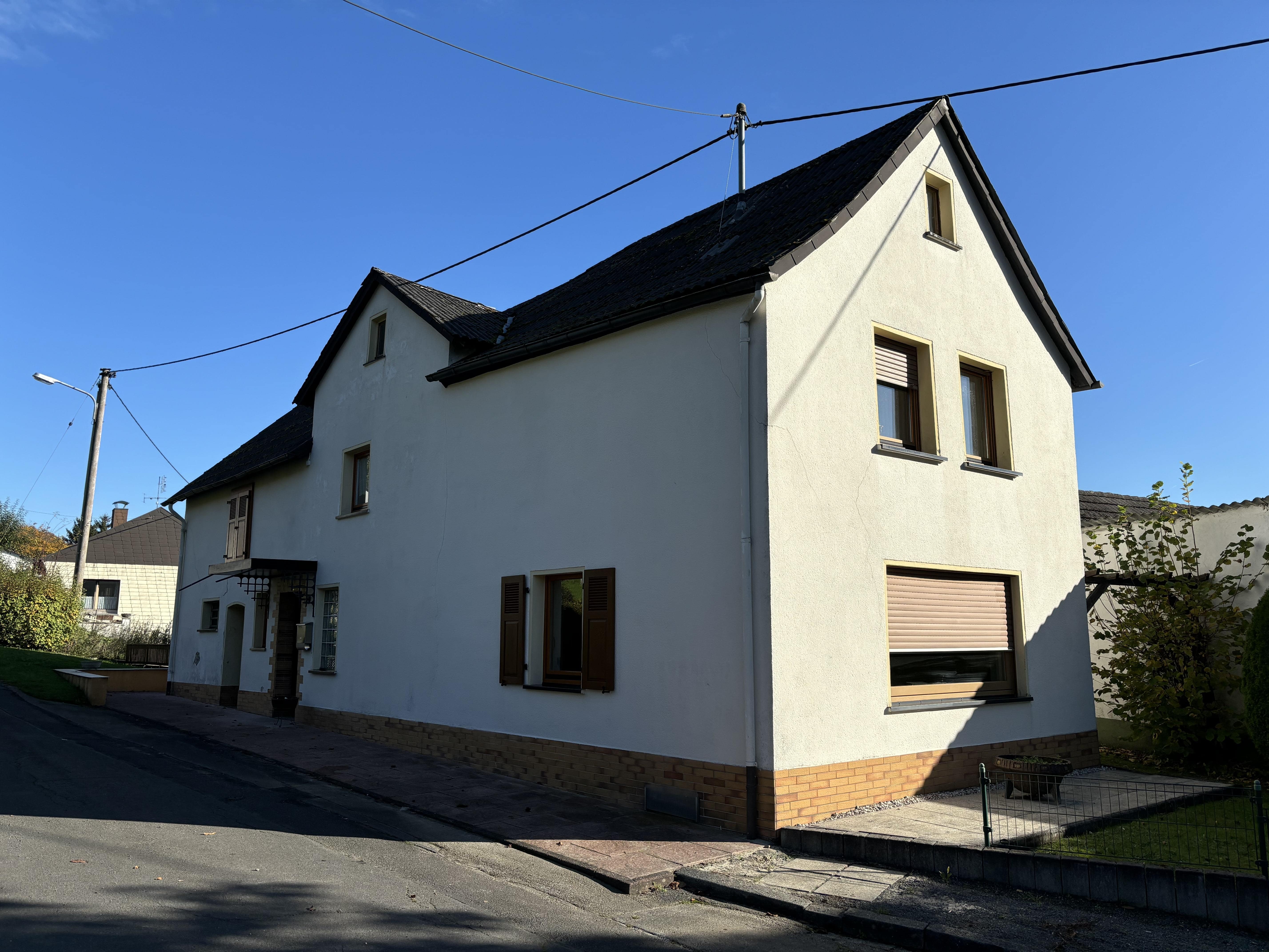 Einfamilienhaus zum Kauf 120.000 € 5 Zimmer 105 m²<br/>Wohnfläche 781 m²<br/>Grundstück Hombach Breitscheid 53547