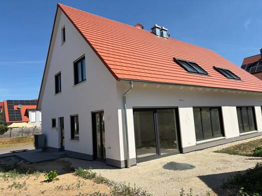 Doppelhaushälfte zum Kauf provisionsfrei als Kapitalanlage geeignet 699.500 € 5 Zimmer 251 m² Grundstück Akazienweg 26 Baiersdorf Baiersdorf 91083