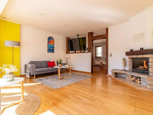 Reihenmittelhaus zum Kauf 249.000 € 6 Zimmer 188,2 m² 160 m² Grundstück Glauchau 08371