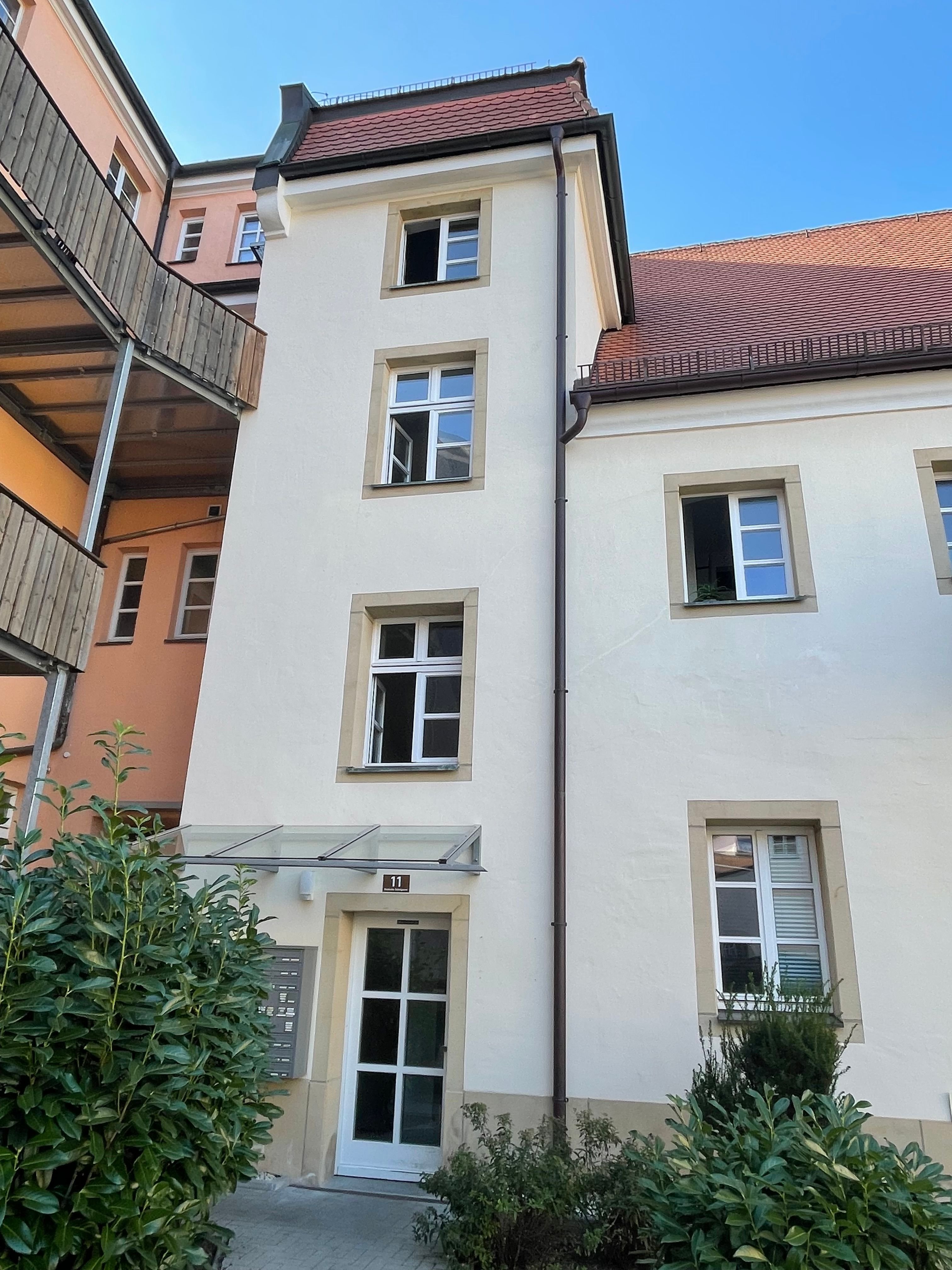 Apartment zur Miete 420 € 1 Zimmer 30 m²<br/>Wohnfläche EG<br/>Geschoss 01.10.2024<br/>Verfügbarkeit Deutsche Schulgasse 11 Altstadt Amberg 92224