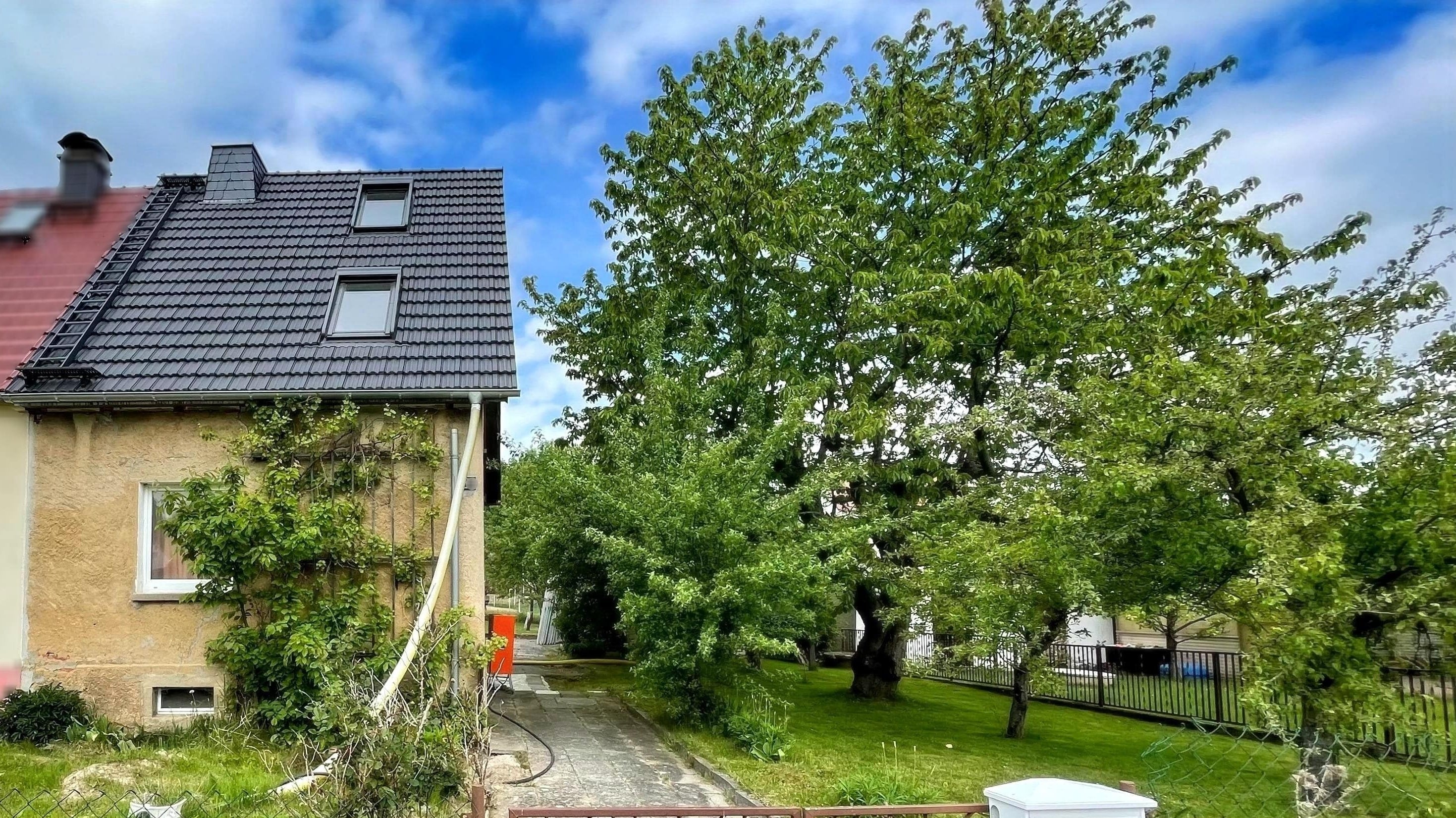 Doppelhaushälfte zum Kauf 128.000 € 3 Zimmer 86 m²<br/>Wohnfläche 600 m²<br/>Grundstück Steina 01920