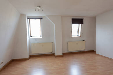 Wohnung zum Kauf 130.500 € 4 Zimmer 108,5 m² Dachgeschoss, EG Südstadt Görlitz 02826