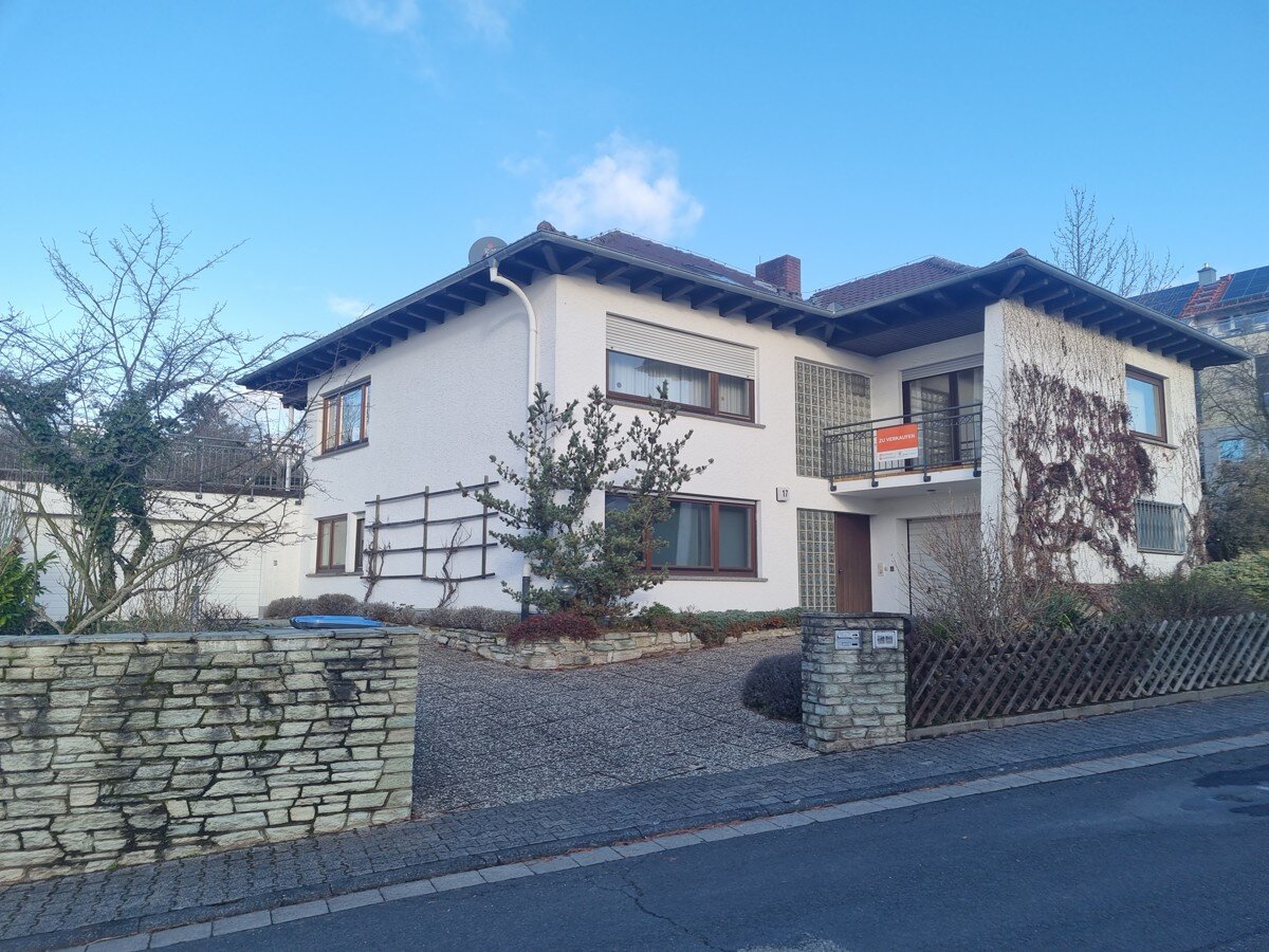 Mehrfamilienhaus zum Kauf 715.000 € 10 Zimmer 204 m²<br/>Wohnfläche 775 m²<br/>Grundstück Kilianstädten Schöneck-Kilianstädten 61137