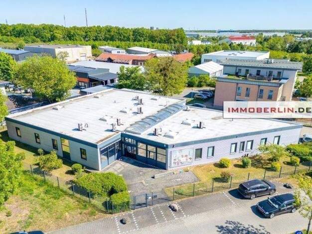 Büro zum Kauf 1.800.000 € 839 m² Bürofläche Ludwigsfelde 14974