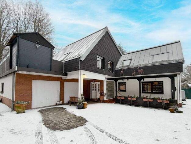 Einfamilienhaus zum Kauf 569.000 € 10 Zimmer 286,3 m² 1.921,3 m² Grundstück Kurtscheid 56581