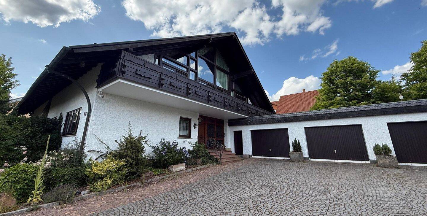 Villa zum Kauf - Ansicht 2