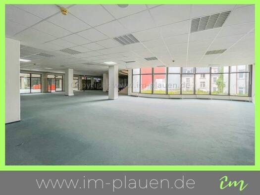Verkaufsfläche zur Miete provisionsfrei 2.600 € 2 Zimmer 650,9 m² Verkaufsfläche teilbar ab 650,9 m² Nicolaistraße 37 Auerbach 08209