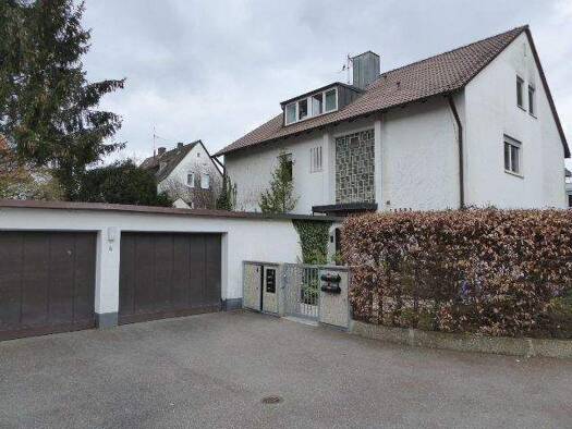 Haus zum Kauf 12 Zimmer 933 m² Grundstück Steinplatte Östliche Außenstadt 90491