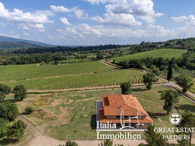 Bauernhaus zum Kauf 1.350.000 € 15 Zimmer 865 m² 2.944 m² Grundstück Arezzo 52100