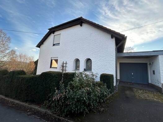 Einfamilienhaus zum Kauf 299.000 € 6,5 Zimmer 201 m² 402 m² Grundstück Hohenberg Hohenberg an der Eger 95691