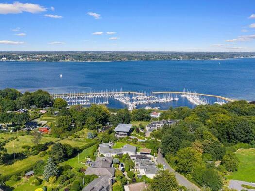 Einfamilienhaus zum Kauf 1.250.000 € 7 Zimmer 230 m² 2.501 m² Grundstück Mürwik Flensburg 24944