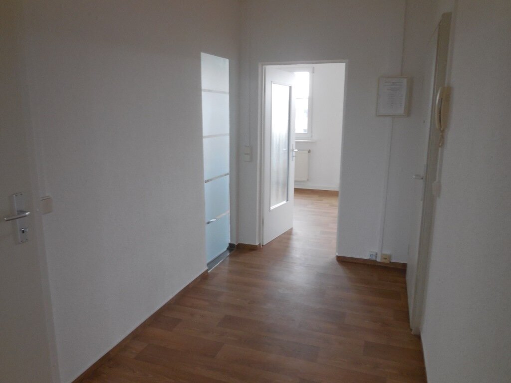 Wohnung zur Miete 337 € 3 Zimmer 57,1 m²<br/>Wohnfläche 4.<br/>Geschoss 01.04.2025<br/>Verfügbarkeit Gustav-Jeuthe-Straße 8 Süd 43 Dessau-Roßlau 06849