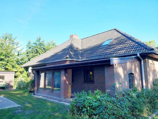 Einfamilienhaus zum Kauf 239.000 € 3 Zimmer 111 m² 1.062 m² Grundstück Helse 25709