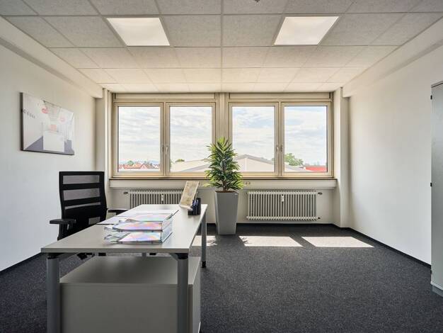 Bürofläche zur Miete 6,90 € 71,4 m² Bürofläche Tscheulinstraße 22 Köndringen Teningen 79331