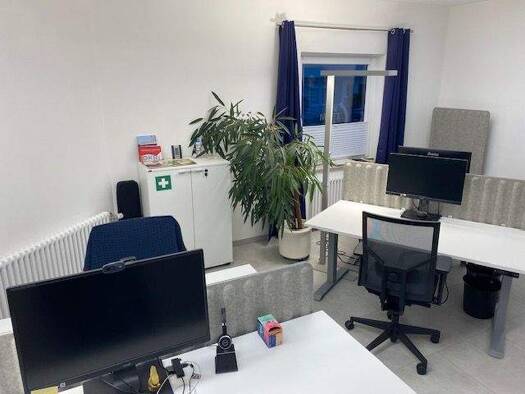 Bürofläche zur Miete provisionsfrei 450 € 20 m² Bürofläche Robert-Bosch-Str. Warmbronn Leonberg 71229