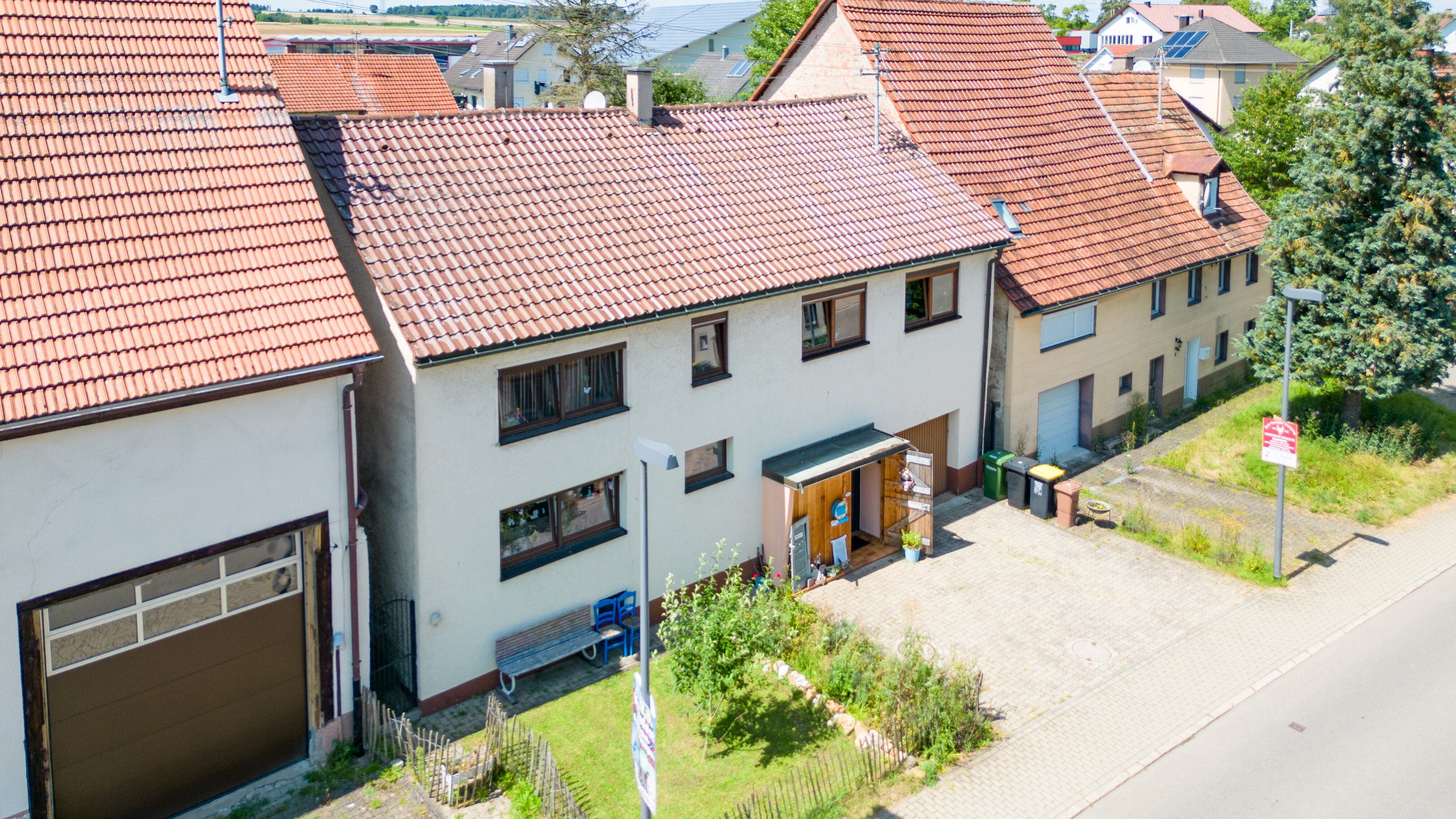 Einfamilienhaus zum Kauf 279.800 € 7 Zimmer 209,3 m²<br/>Wohnfläche 549 m²<br/>Grundstück Biesingen Bad Dürrheim / Biesingen 78073